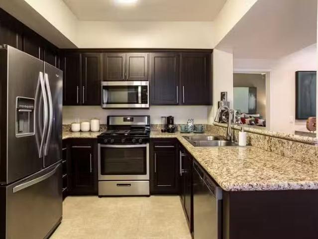 Condo for rent in Pasadena