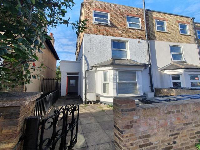 Apartment for rent in London Borough of Ealing, Greater London