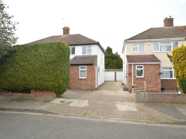 House for rent in London Borough of Hounslow, Hanworth