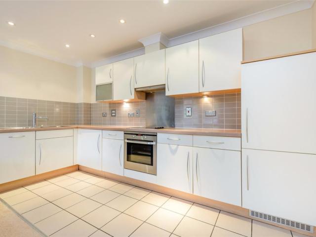 Apartment for rent in Camberwell, Greater London