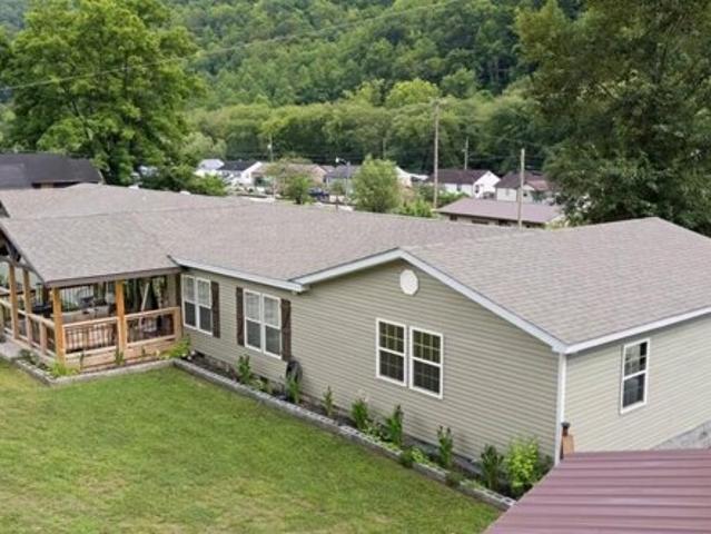 House for sale in Happy
