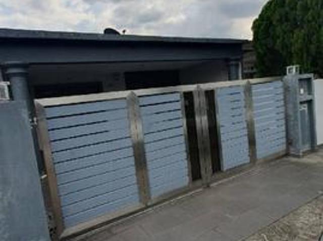 Terraced House for rent in Kuchai Lama, Kuala Lumpur