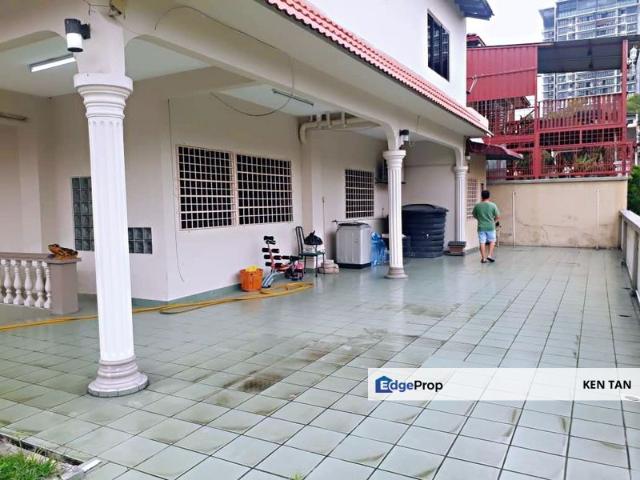 House for sale in Country Heights Damansara, Kuala Lumpur