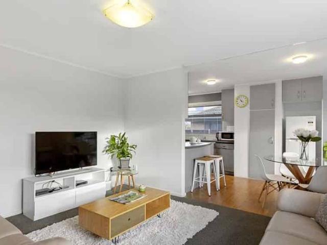 House for rent in Chaslands, Canterbury