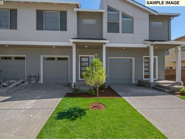 Townhouse for sale in Oregonia