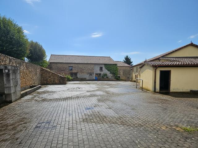 Ferme vente à Bellac, Le Dorat