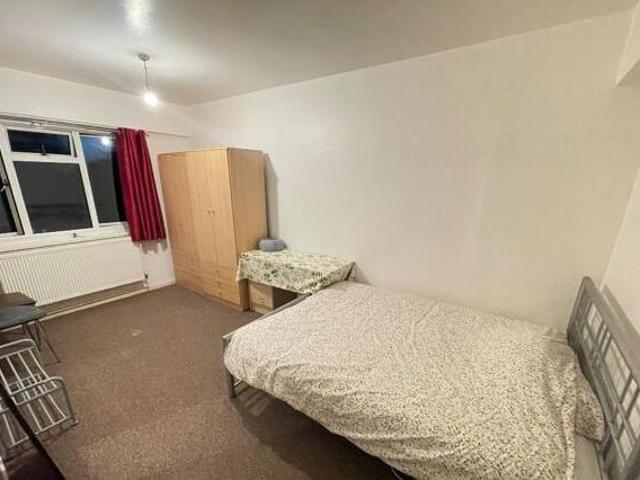 House for rent in Lyons, Greater London
