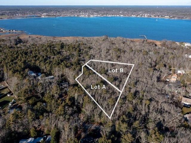 Land for sale in Mattapoisett, Massachusetts