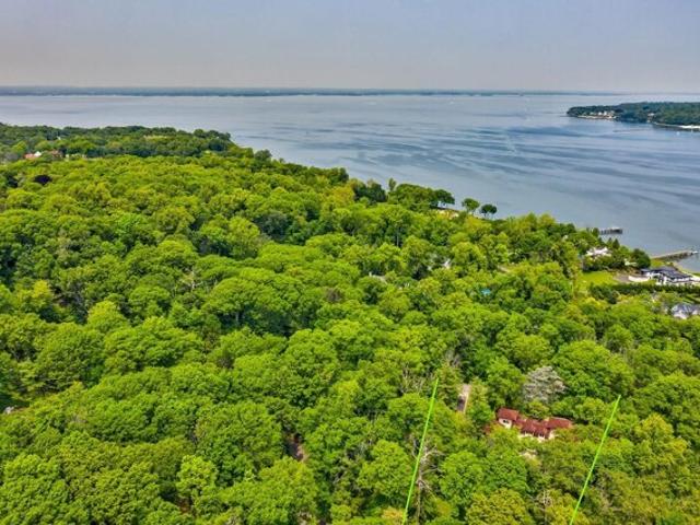 Land for sale in Port Washington Land for sale in Port Washington