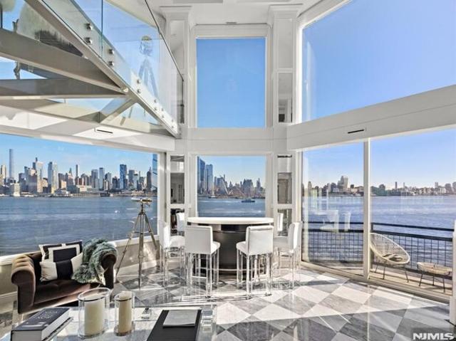Condo for sale in Hudson, New Jersey