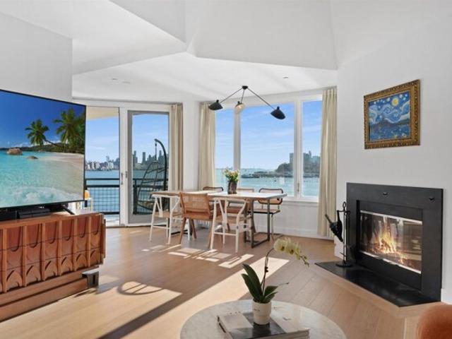 Condo for sale in Hudson, New Jersey