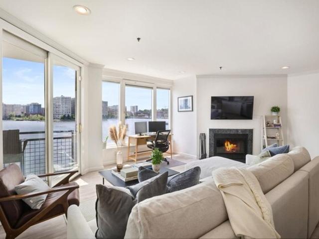 Condo for sale in Hudson, New Jersey