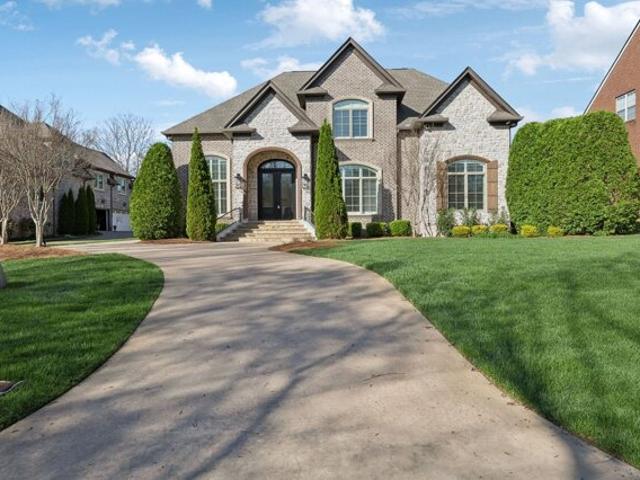 House for sale in Old Hickory