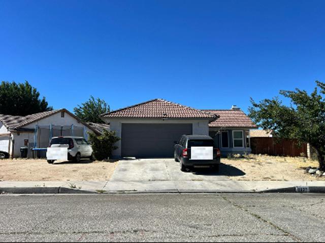House for sale in Palmdale, California