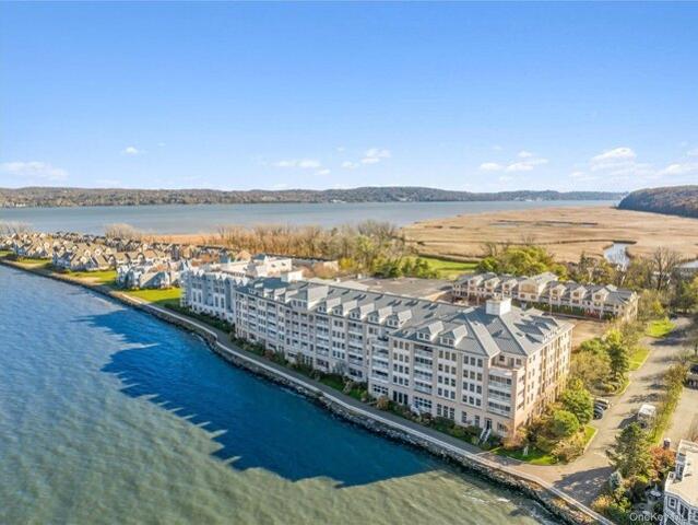 Condo for sale in Rockland, New York