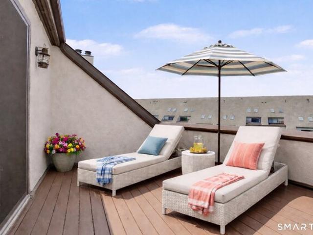House for sale in Cos Cob, Connecticut