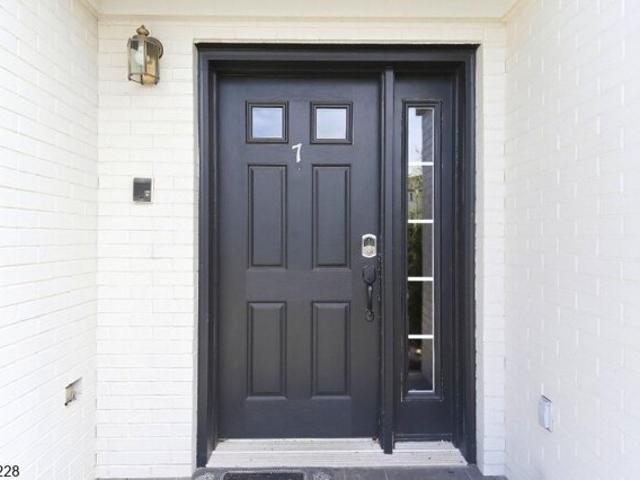 Condo for sale in Elizabeth, New Jersey