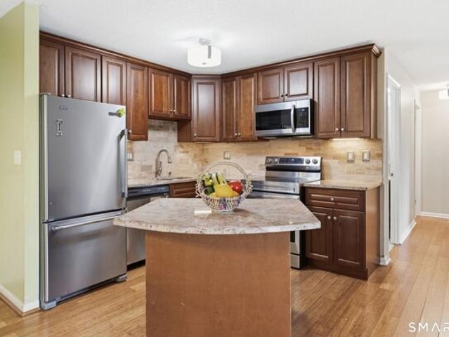 Condo for sale in Rocky Hill, Connecticut