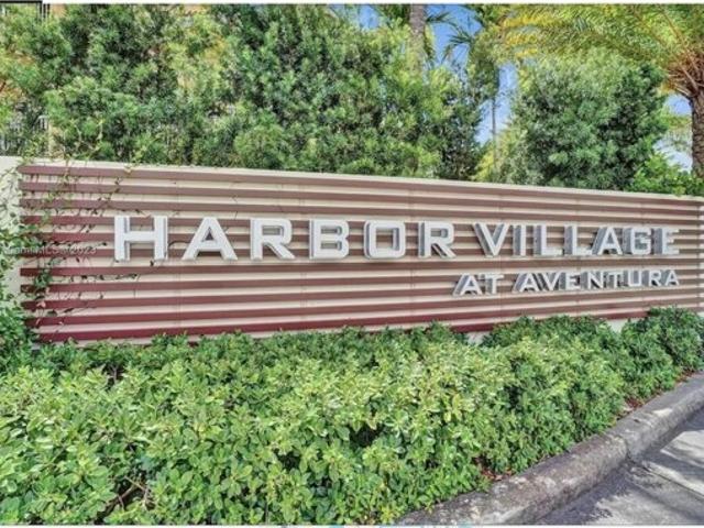 House for sale in Aventura