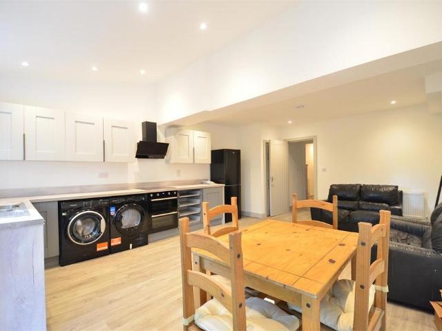 House for rent in Metchley, Birmingham