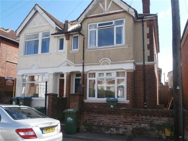 House for rent in The Polygon, City Of Southampton