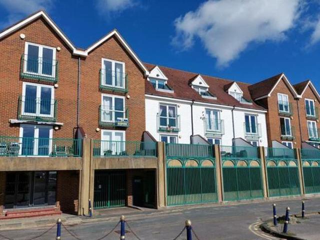 House for sale in Folkestone