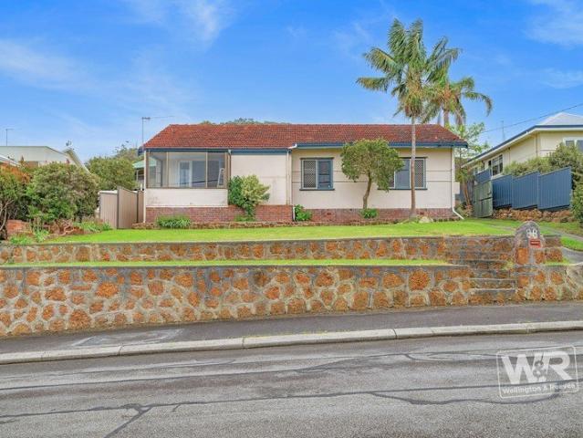 House for sale in Albany