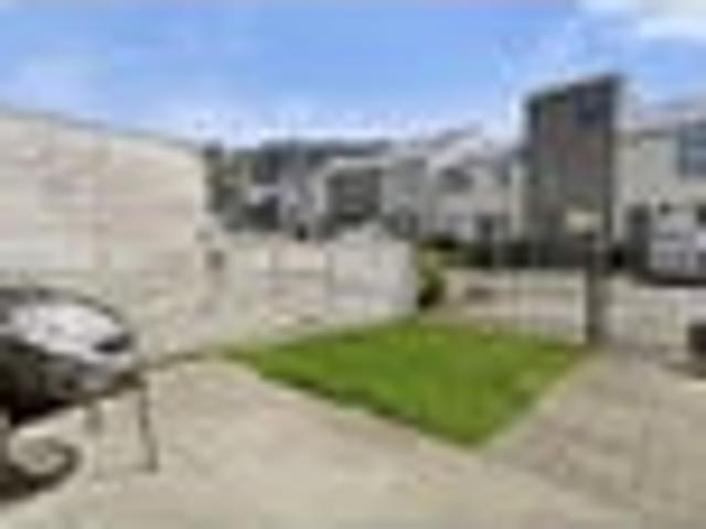 Townhouse for sale in Raroa, Wellington