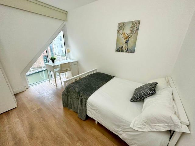 Room for rent in Isle Of Dogs, Greater London