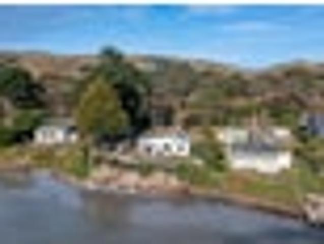 House for sale in Otakou