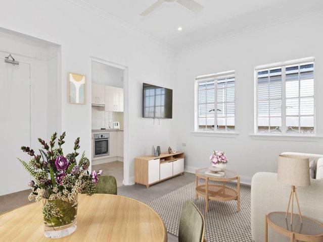 Apartment for rent in Lower North Shore, Sydney