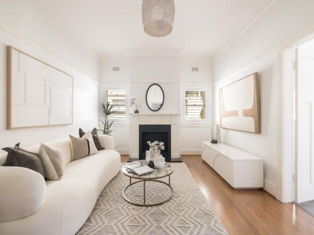 Apartment for sale in Lower North Shore, Sydney
