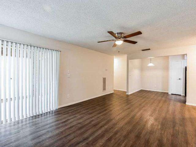 Apartment for rent in Crystal Beach, Florida