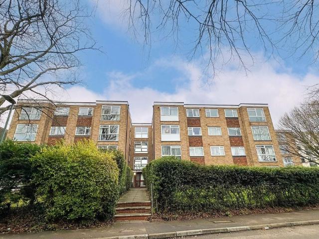 Apartment for rent in London Borough of Sutton, Greater London