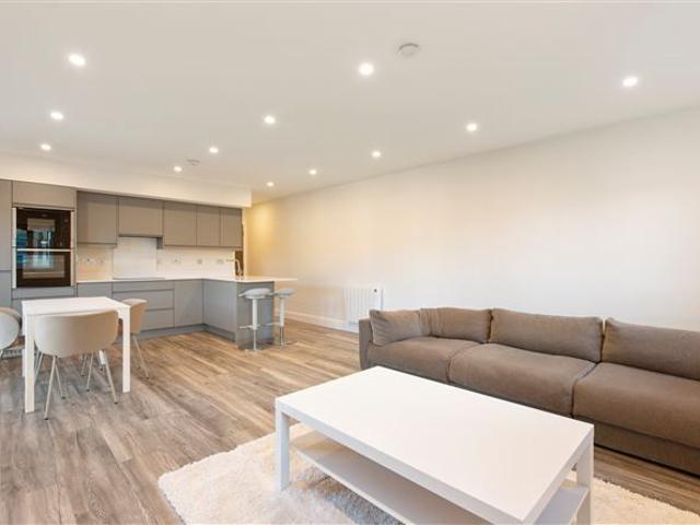Apartment to rent in Bluebell, North Tipperary