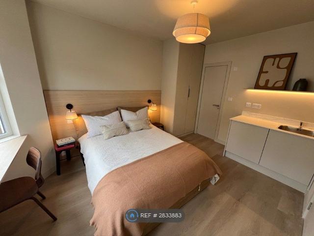 Room for rent in Spring Park, Luton