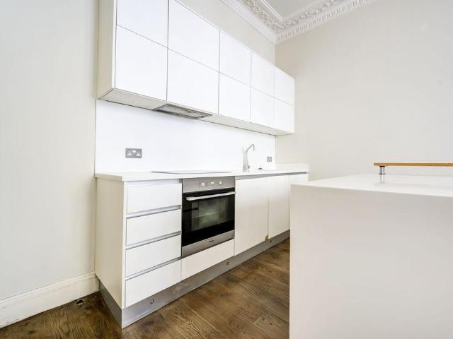 Apartment for rent in Earl's Court, Greater London