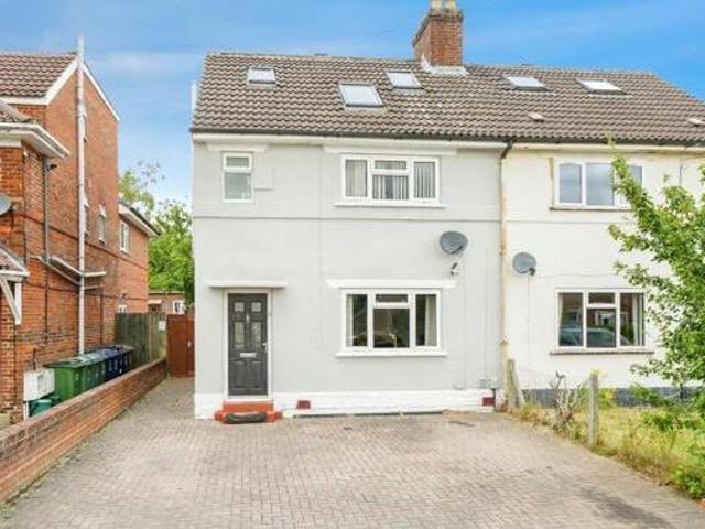 House for sale in Gipsy Lane Estate, The Slade