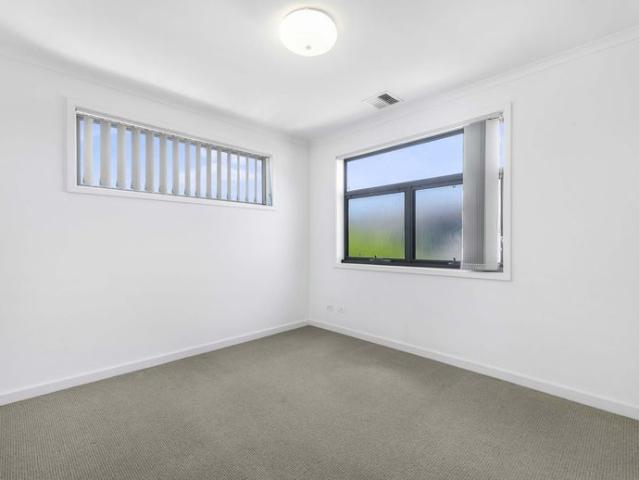 Townhouse for rent in Harcrest, Melbourne