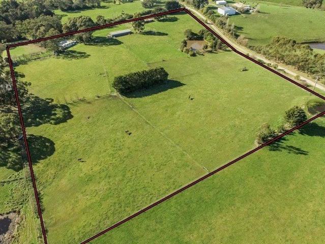 Cottage for sale in Buffalo, Victoria