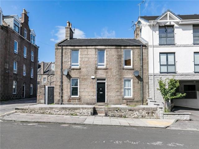 Flat for rent in Ballindoch, Scotland