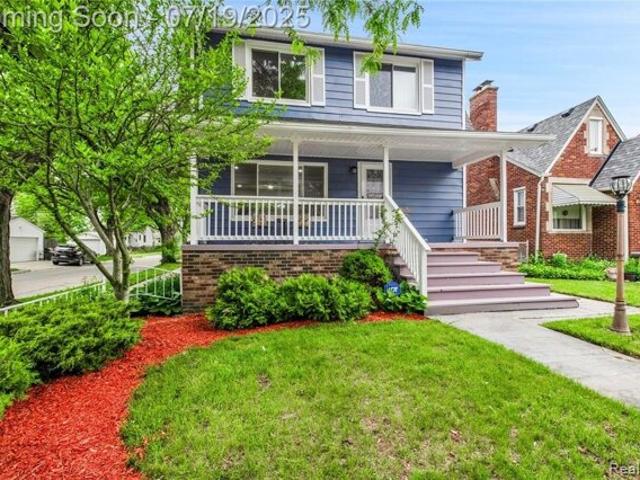 House for sale in Center Line