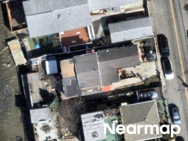 House for sale in The Bronx, Arverne
