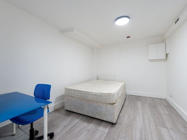 Studio for rent in Norbiton, Greater London