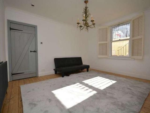 Apartment for rent in East Cliff, Acol