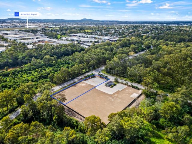 Warehouse for rent in Toombul, Queensland