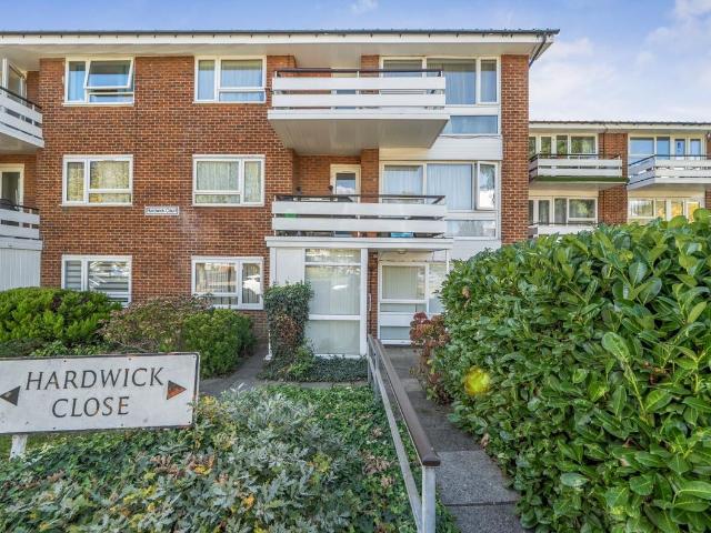 Apartment for rent in London Borough of Harrow, Greater London