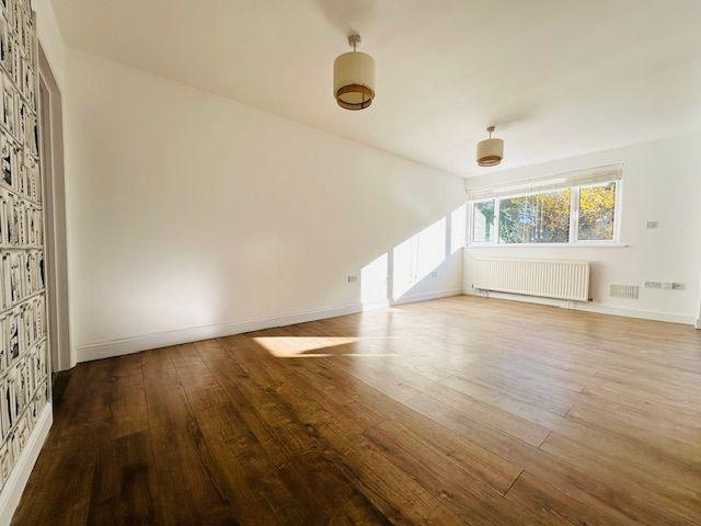 House for rent in London Borough of Ealing, Greater London