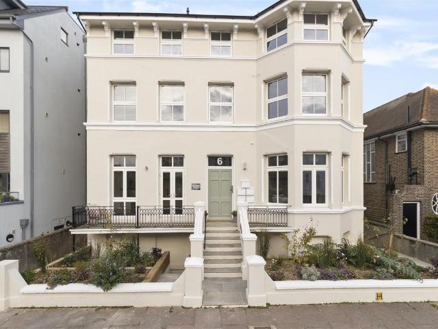 Apartment for rent in Eastbourne, East Sussex