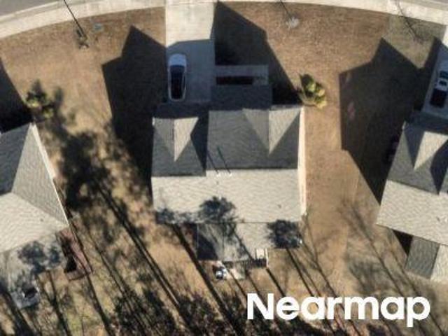 House for sale in Clayton
